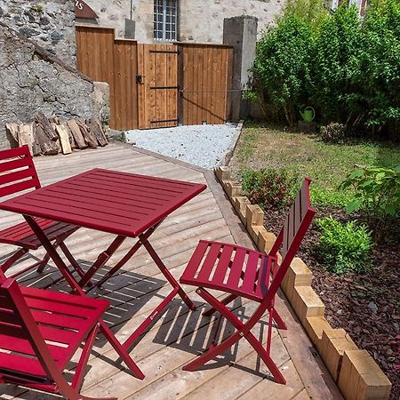 Logis Face A L'Abbatiale Apartment Болио-сюр-Дордон Екстериор снимка