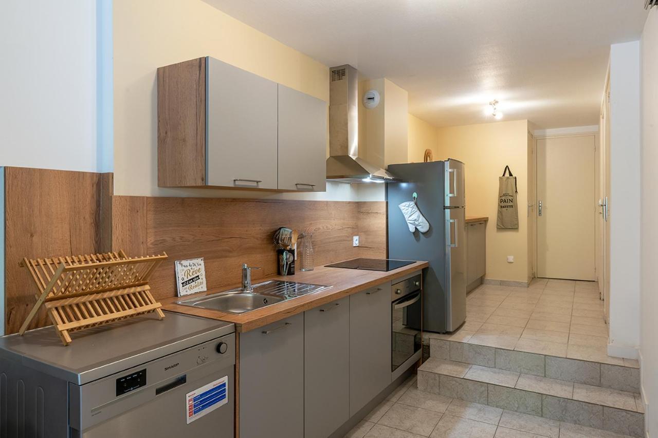 Logis Face A L'Abbatiale Apartment Болио-сюр-Дордон Екстериор снимка