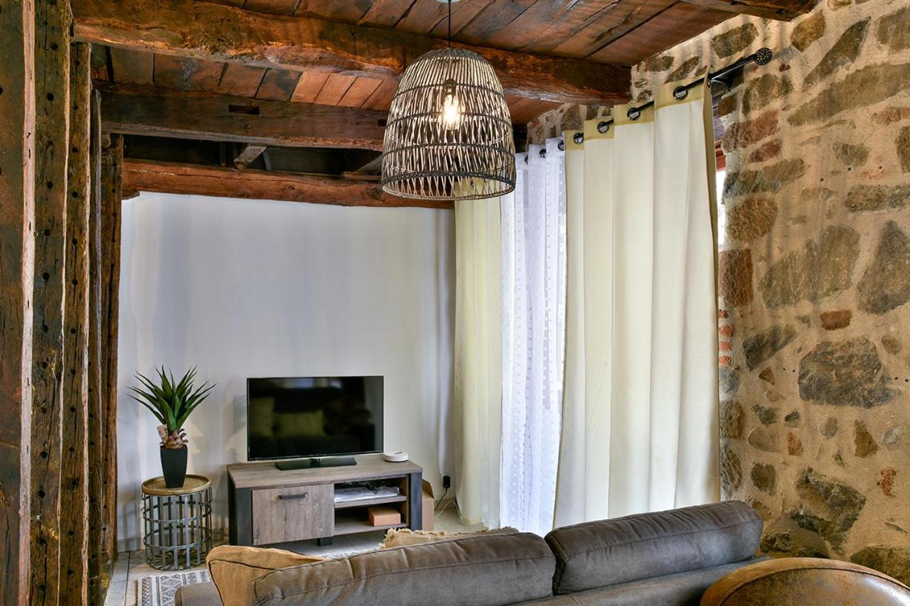 Logis Face A L'Abbatiale Apartment Болио-сюр-Дордон Екстериор снимка